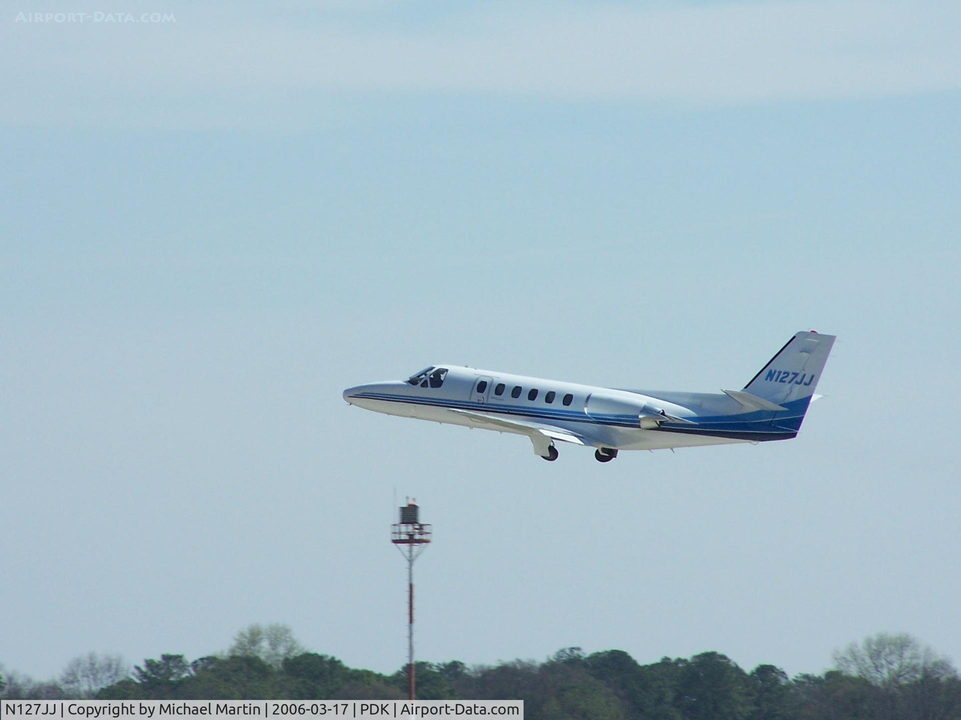 N127JJ, 1978 Cessna 550 Citation II C/N 550-0007, Departing PDK - Starting to rotate gear.