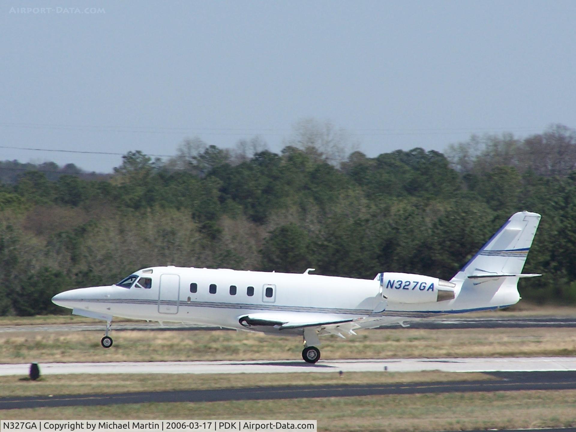 N327GA, 2005 Israel Aircraft Industries Gulfstream 100 C/N 157, Departing PDK