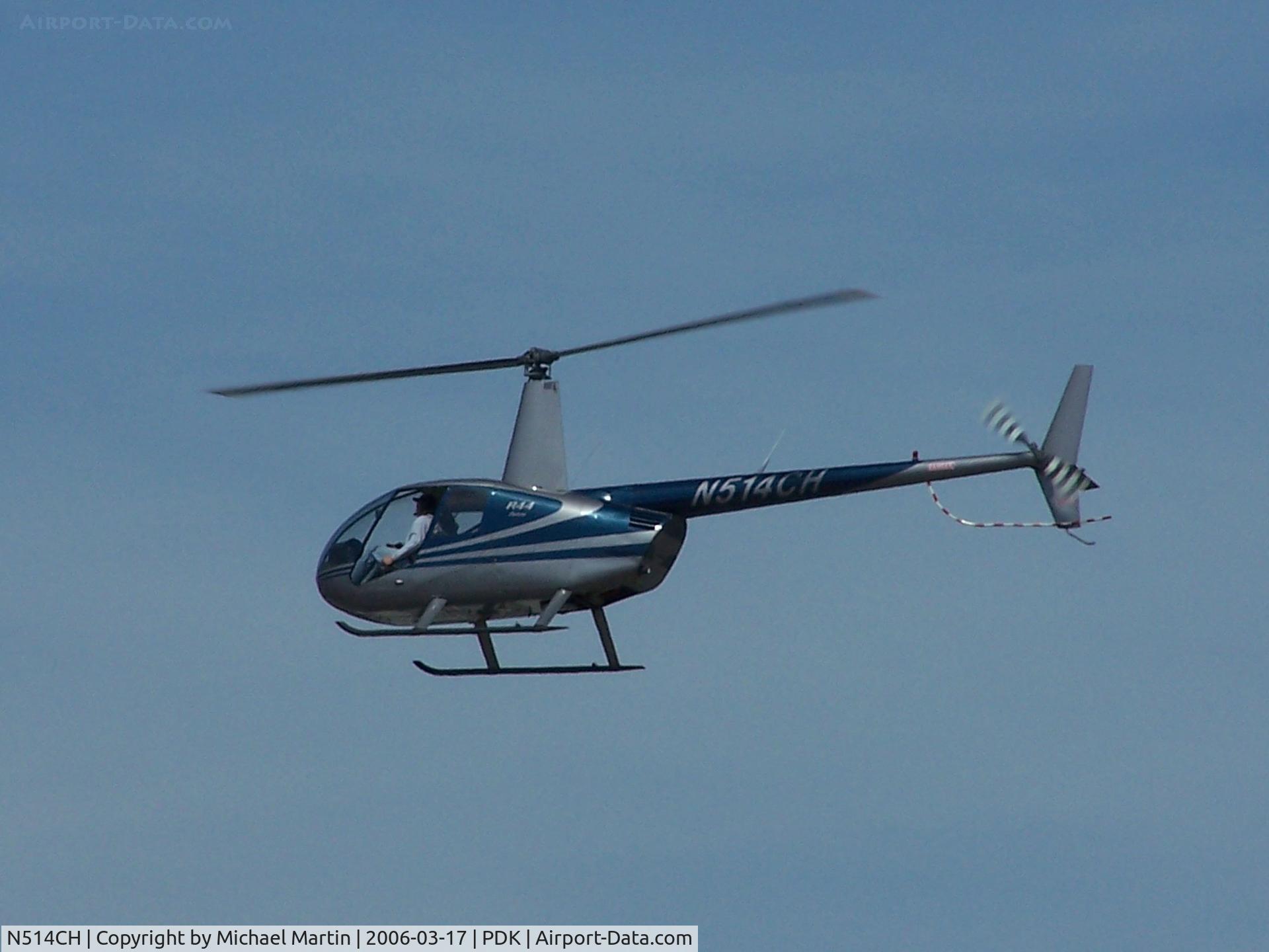 N514CH, 1996 Robinson R44 C/N 0286, Doing some training flights at PDK