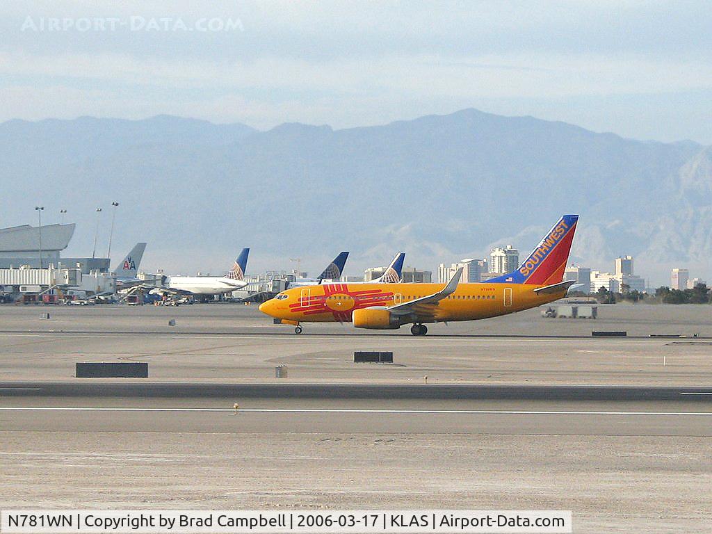 N781WN, 2000 Boeing 737-7H4 C/N 30601, Southwest Airlines - 'New Mexico' /  Boeing 737-7H4 / From the Land of Enchanted Tails.