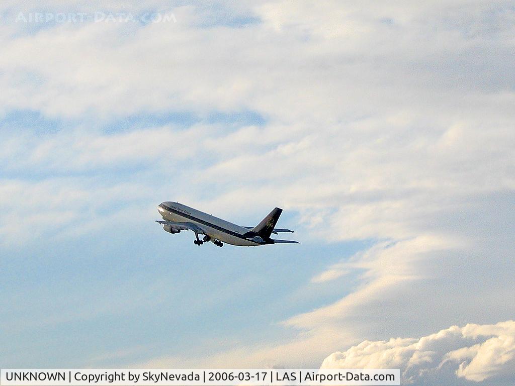 UNKNOWN, Airliners Various C/N Unknown, United Parcel Service - UPS / 767-34AF / As far away as the plane was, I can't believe how well adobe photoshop improved such a poor picture.