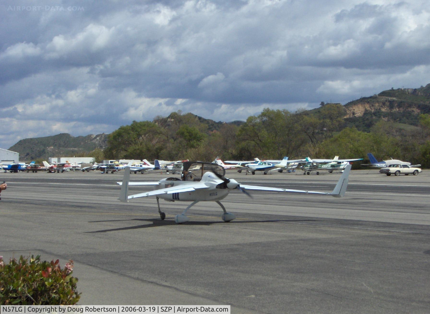 N57LG, 1983 Rutan VariEze C/N 57Z, 1983 L. Godsey/Klaus Savier modified Rutan VARI-EZE, Continental O-200 100+ Hp, taxi to Runway 22