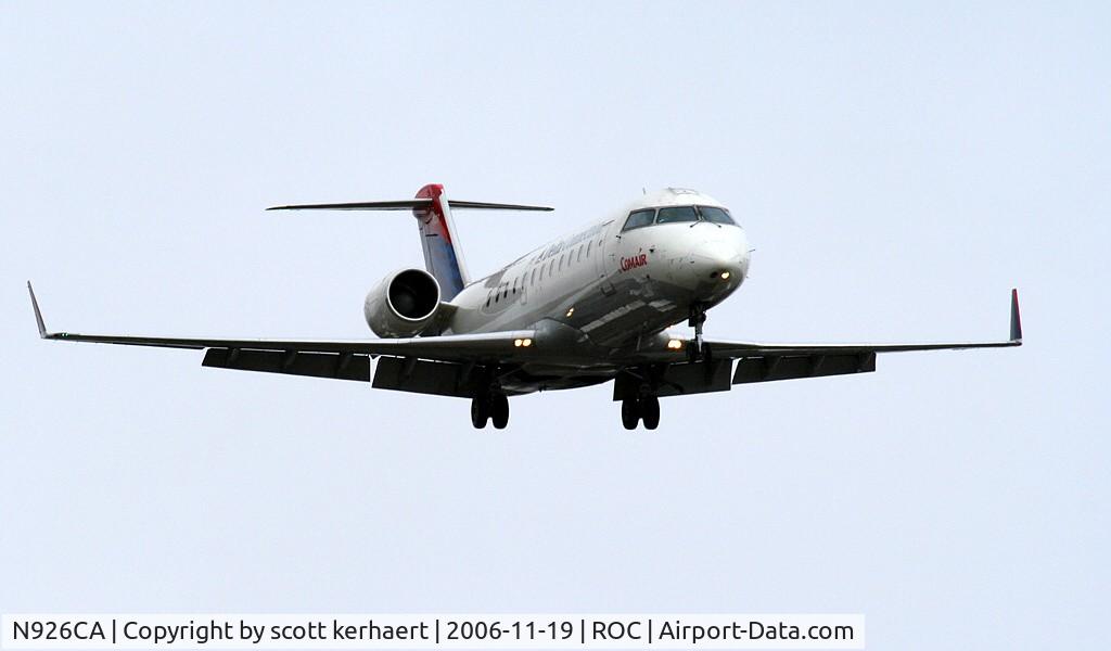 N926CA, 1993 Canadair CRJ-100ER (CL-600-2B19) C/N 7027, landing 22
