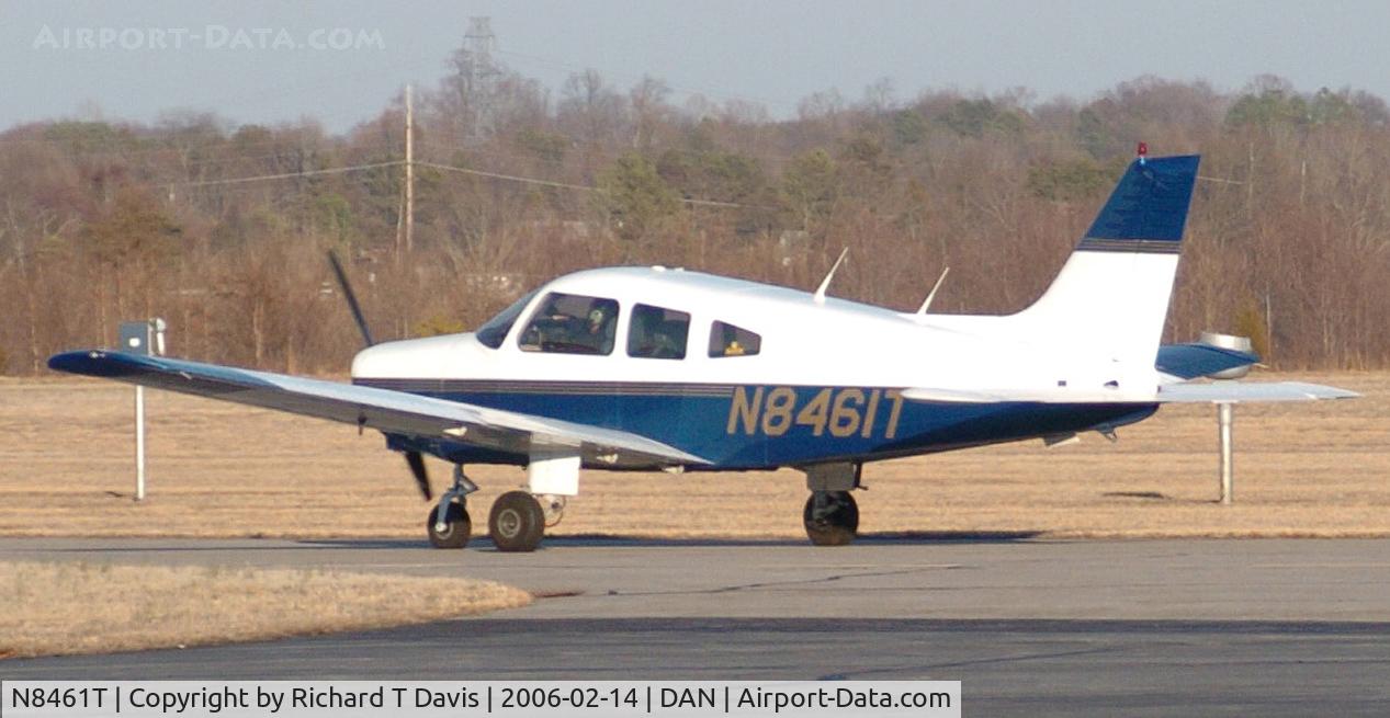 N8461T, 1981 Piper PA-28-161 C/N 28-8216057, Taxi out for takeoff