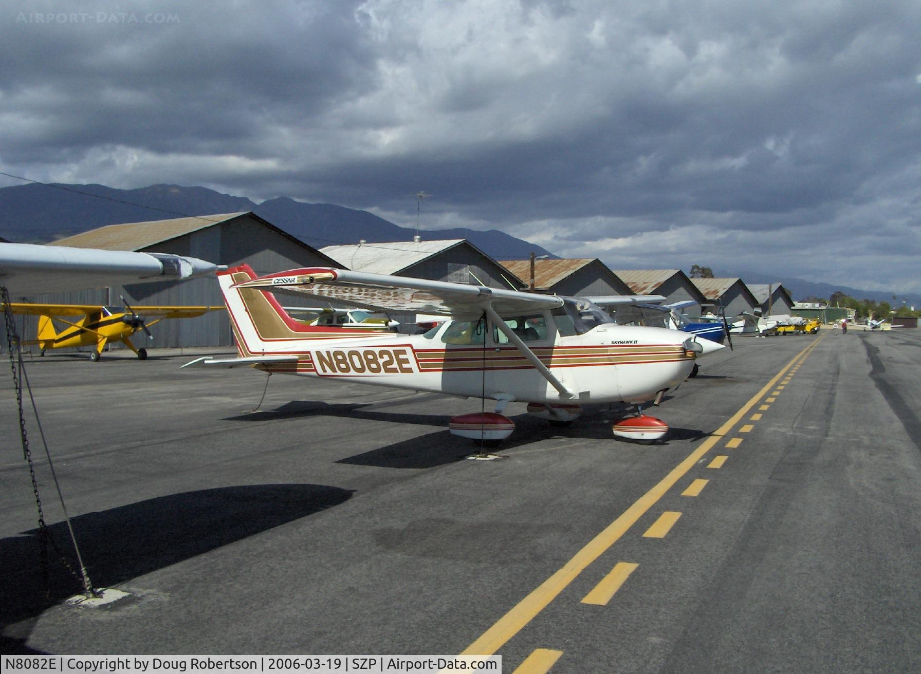 N8082E, 1978 Cessna 172N C/N 17272135, 1978 Cessna 172N, Lycoming O-320-H2AD 160 Hp