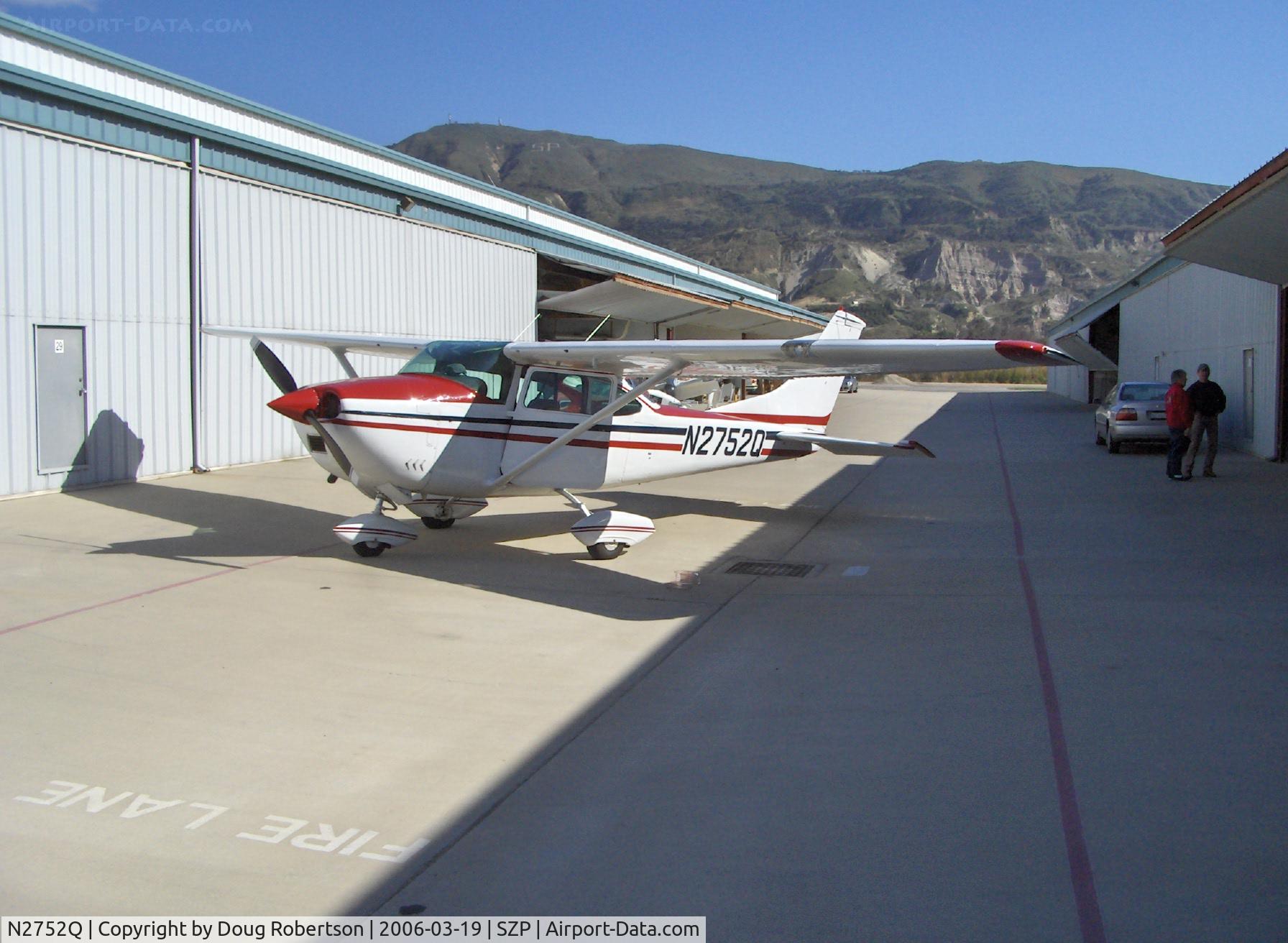 N2752Q, 1967 Cessna 182K Skylane C/N 18257952, 1967 Cessna 182K SKYLANE, Continental O-470-S 230 Hp, hangar floor was being vacuumed before putting plane inside after flight