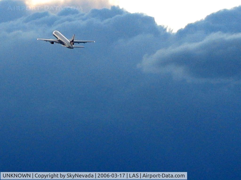 UNKNOWN, Airliners Various C/N Unknown, Hopefully somebody may enjoy this photo as wallpaper...