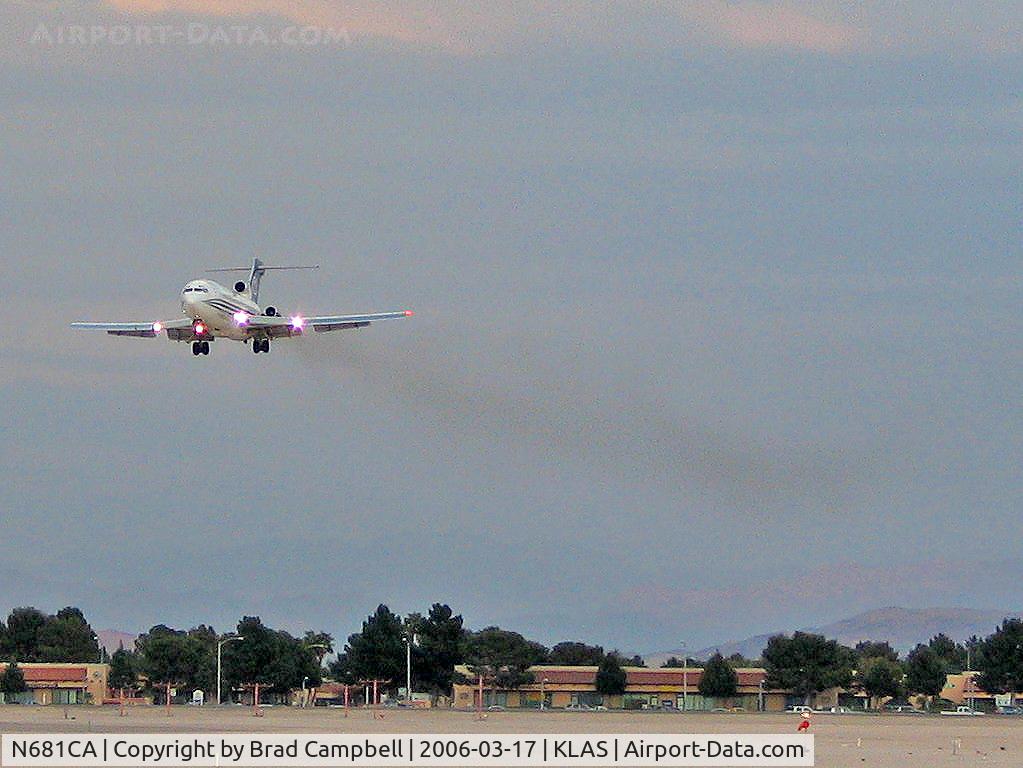 N681CA, 1980 Boeing 727-2S7 C/N 22020, Champion Air /  Boeing 727-2S7 / Just in time for an evening smoke!