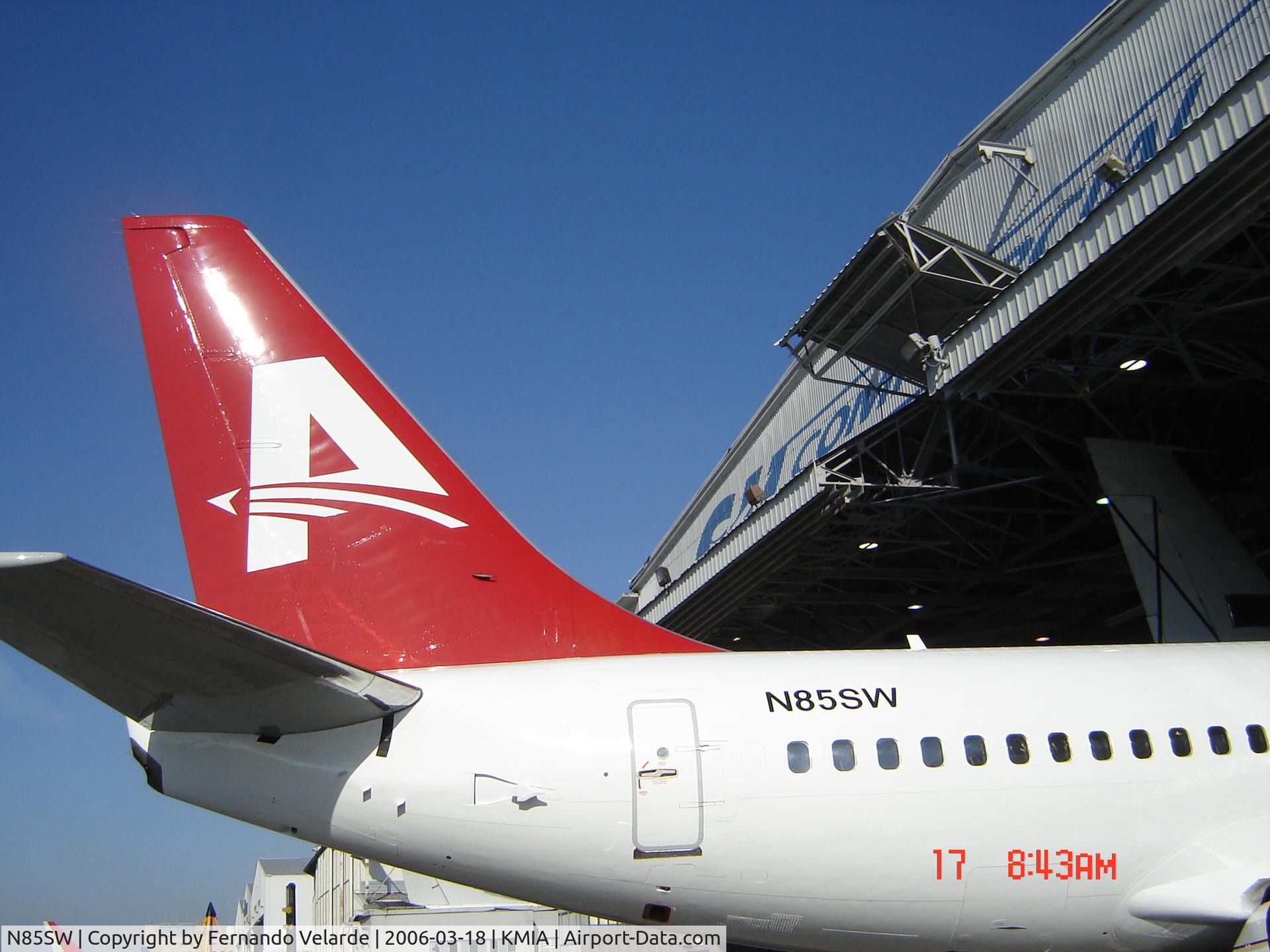 N85SW, 1982 Boeing 737-2H4 C/N 22826, New paint in Avior Airlines livery