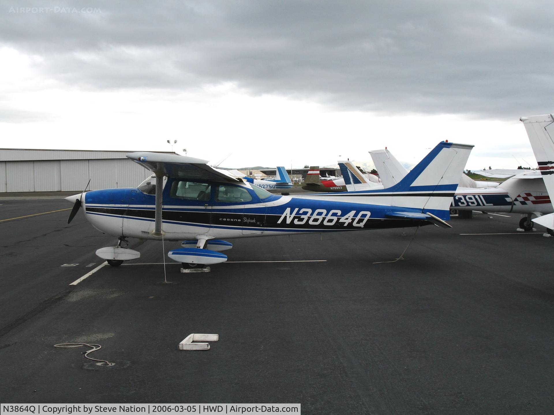 N3864Q, 1971 Cessna 172L C/N 17259964, 1971 Cessna 172L at stormy Hayward Air Terminal, CA