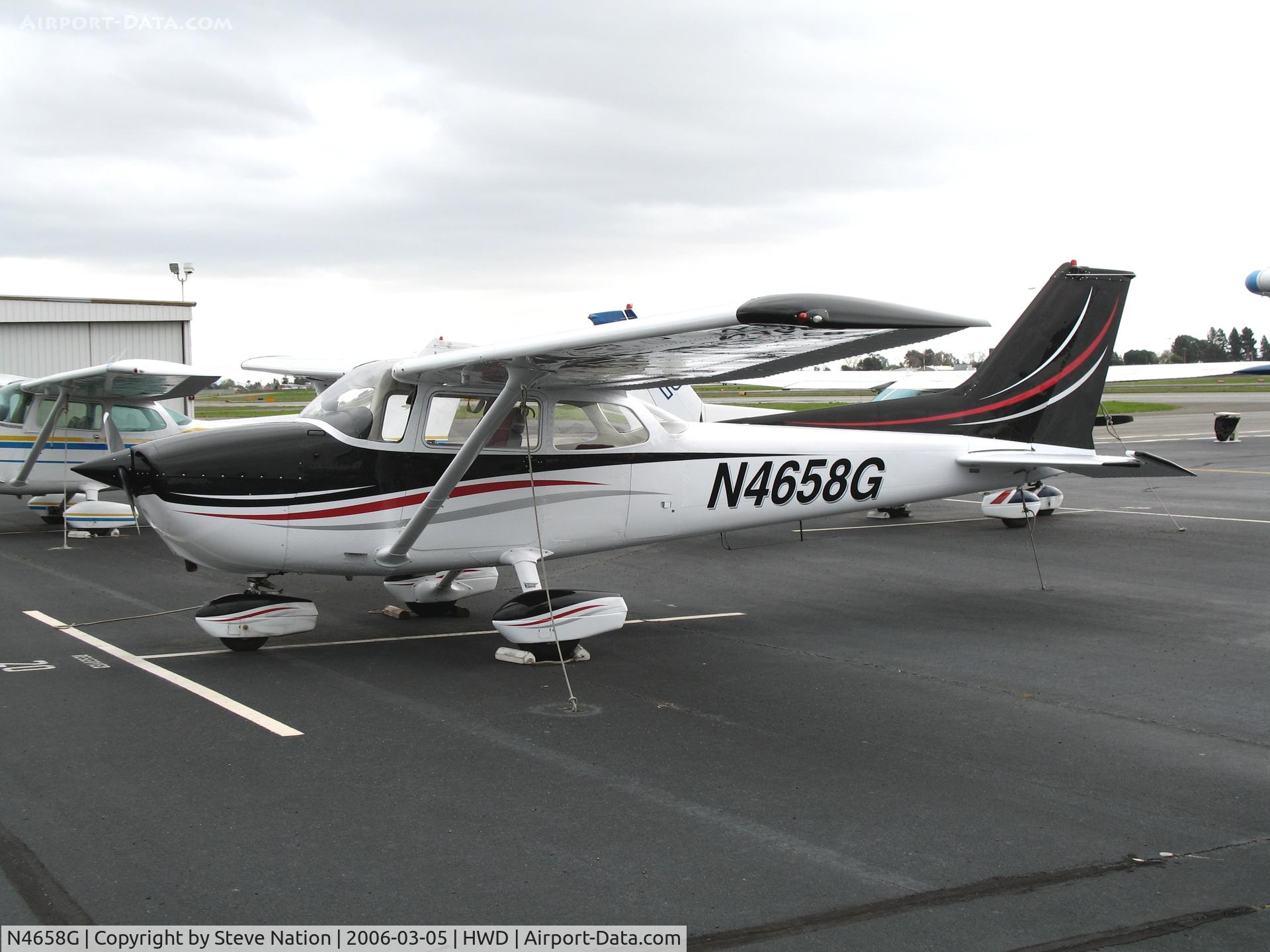 N4658G, Cessna 172N C/N 17273284, 1979 Cessna 172N at stormy Hayward Air Terminal, CA