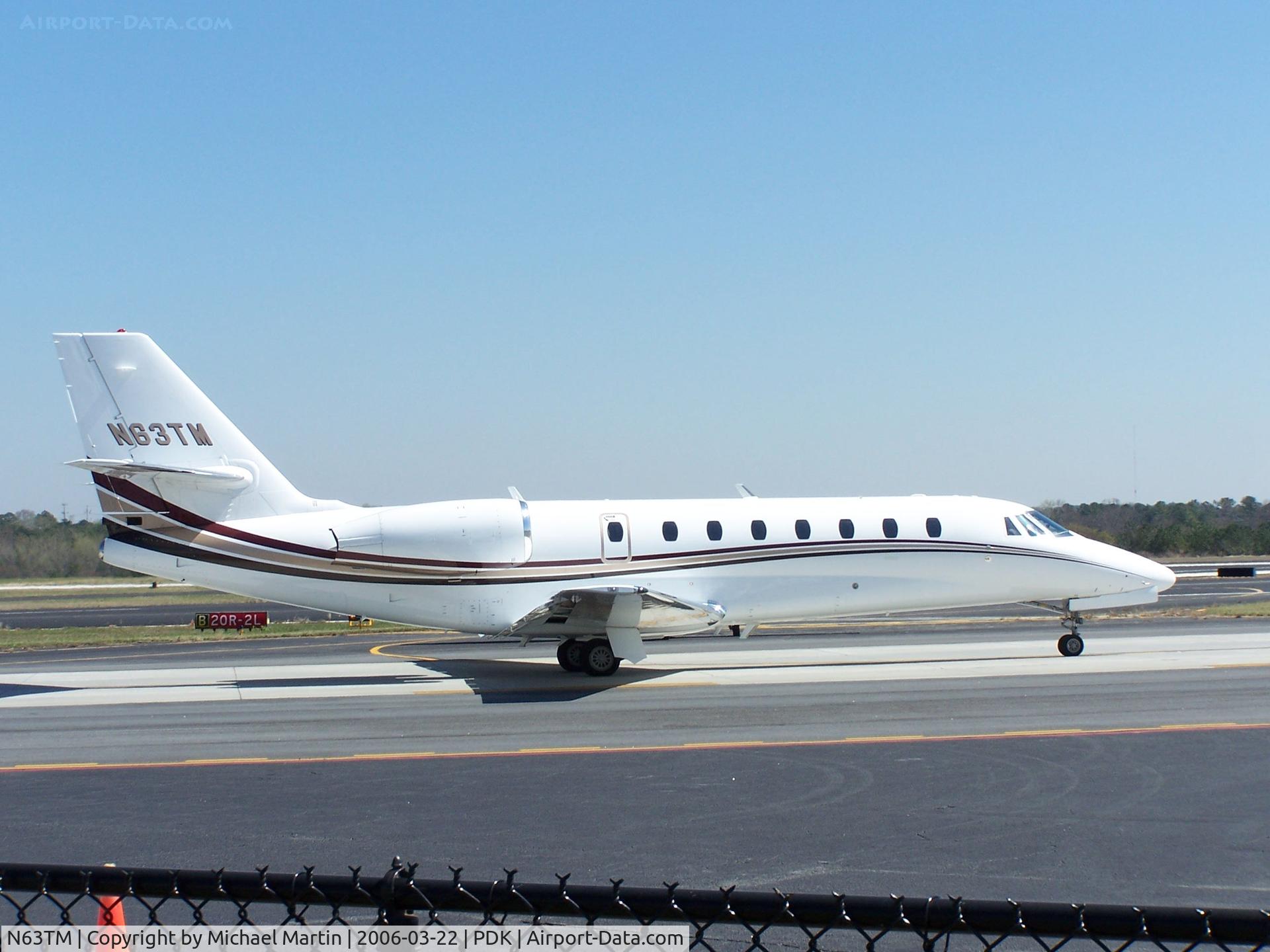 N63TM, 2005 Cessna 680 Citation Sovereign C/N 680-0019, Taxing to Runway 2R