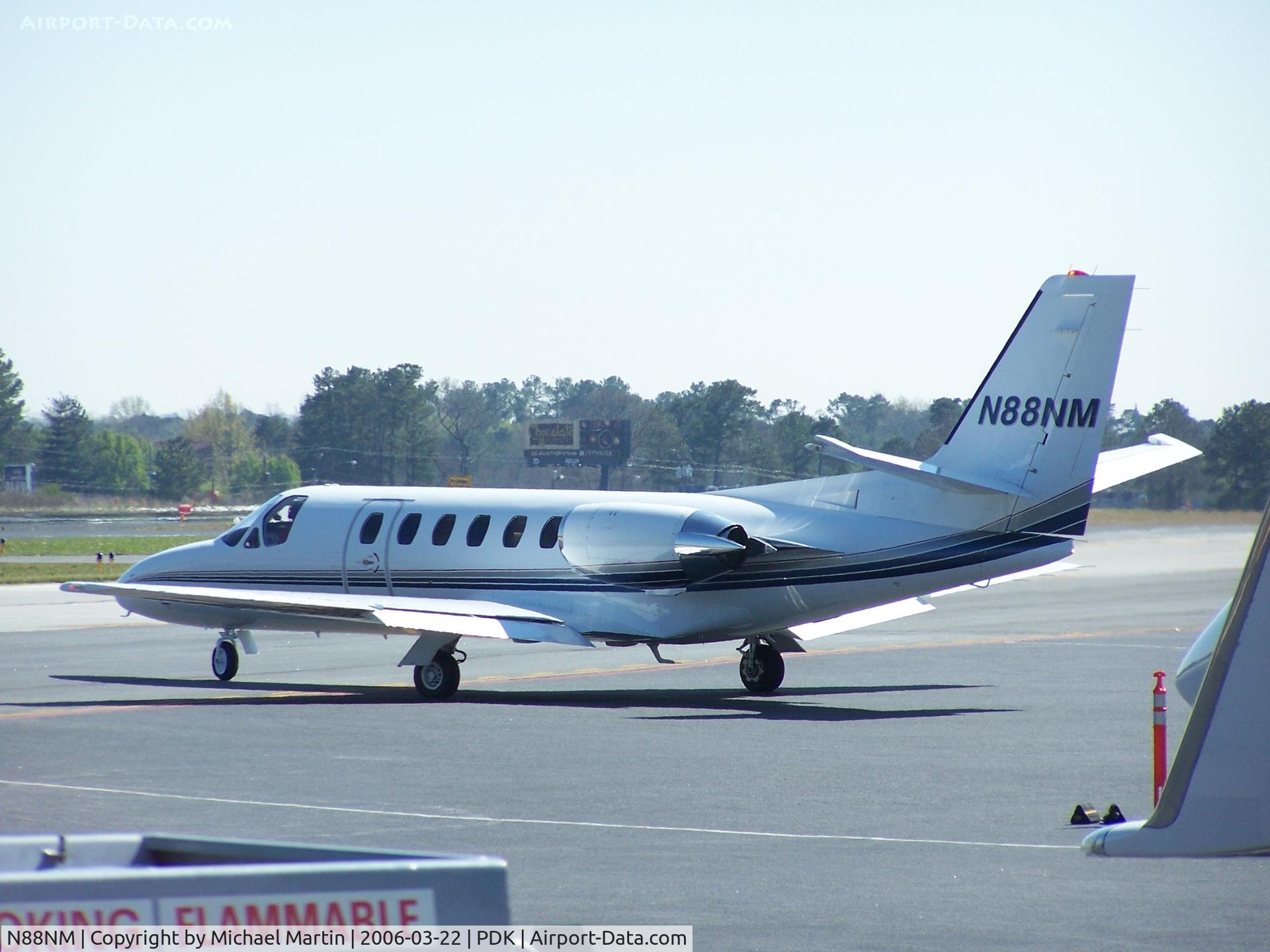 N88NM, 1988 Cessna 550 Citation II C/N 550-0590, Departing Mercury Air Center for Runway 2R