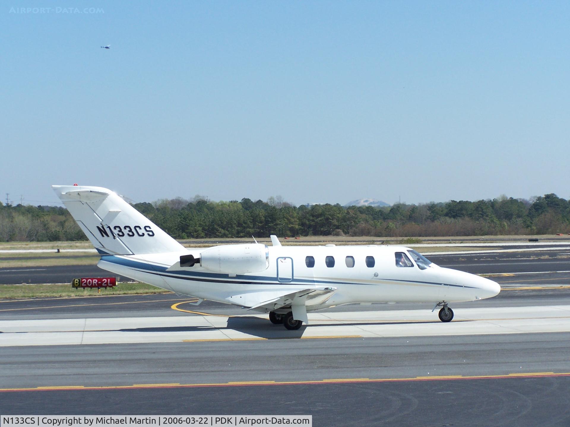 N133CS, 2002 Cessna 525 C/N 525-0502, Taxing to Runway 2R