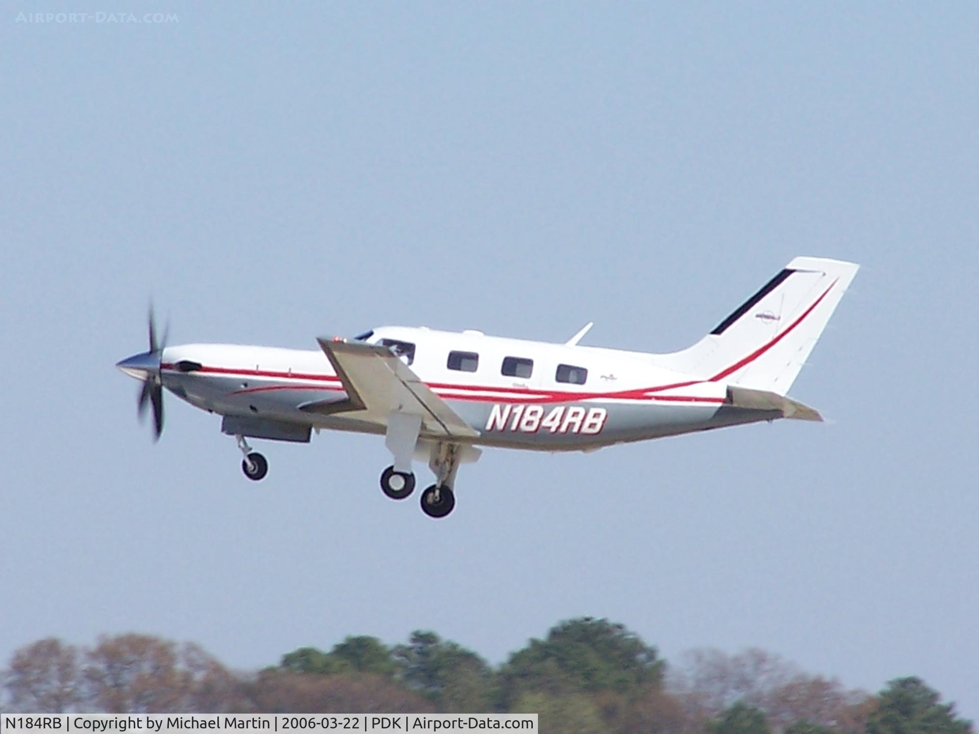N184RB, 2001 Piper PA-46-500TP C/N 4697087, Departing PDK on 2R