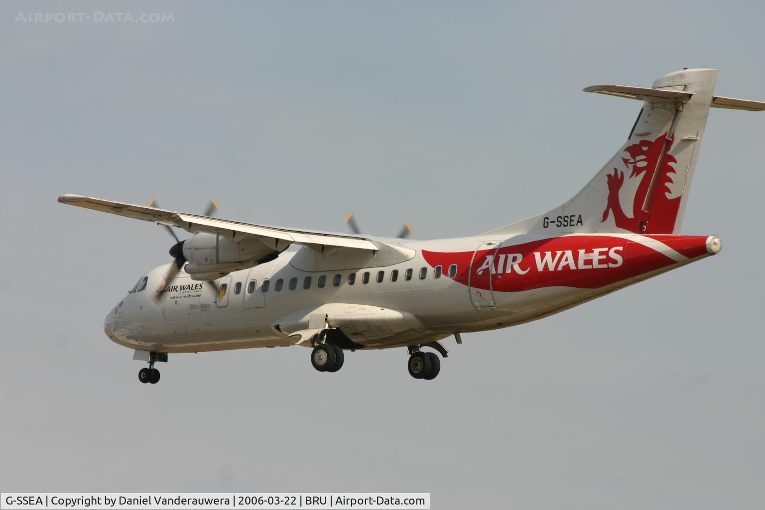 G-SSEA, 1990 ATR 42-300 C/N 196, short to land on rnw 02