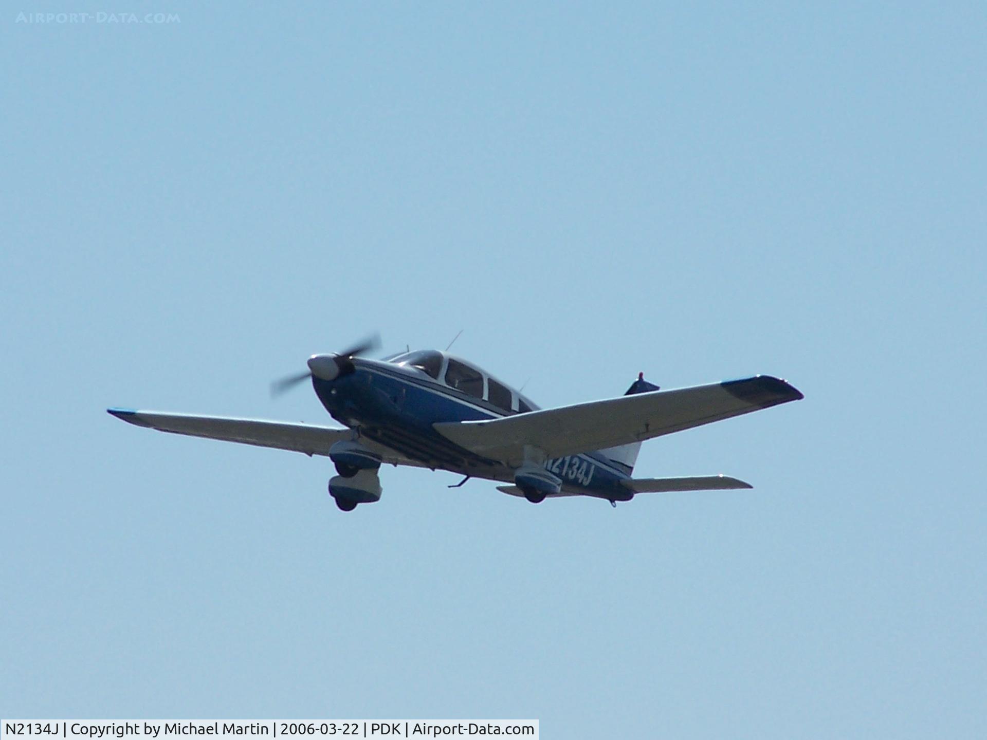 N2134J, 1978 Piper PA-28-181 C/N 28-7990218, In flight after leaving PDK