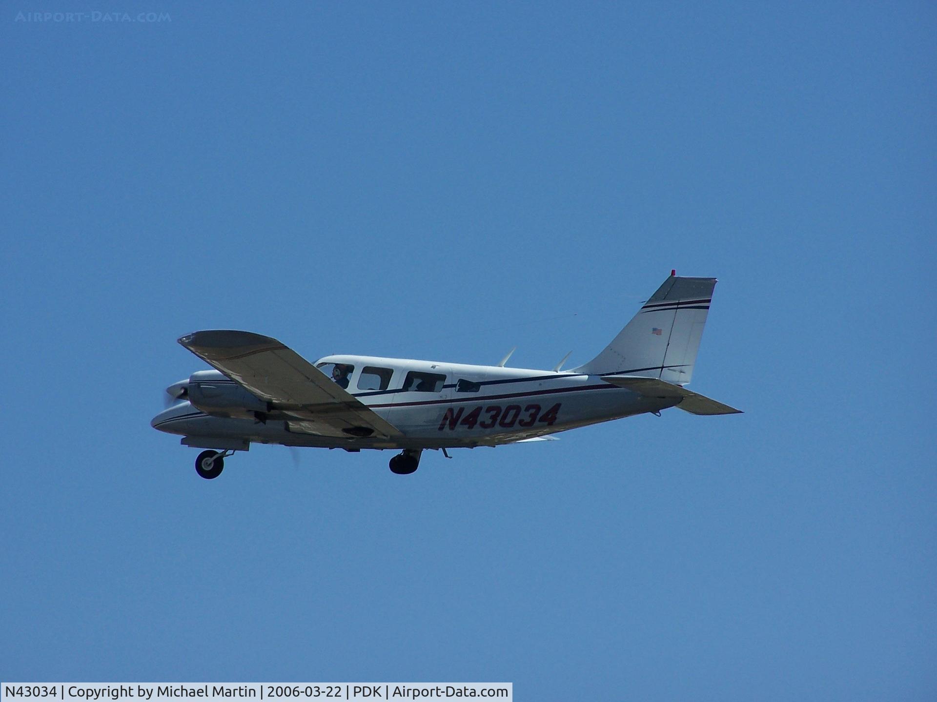 N43034, 1974 Piper PA-34-200 C/N 34-7450175, Departing PDK - Gear Up!