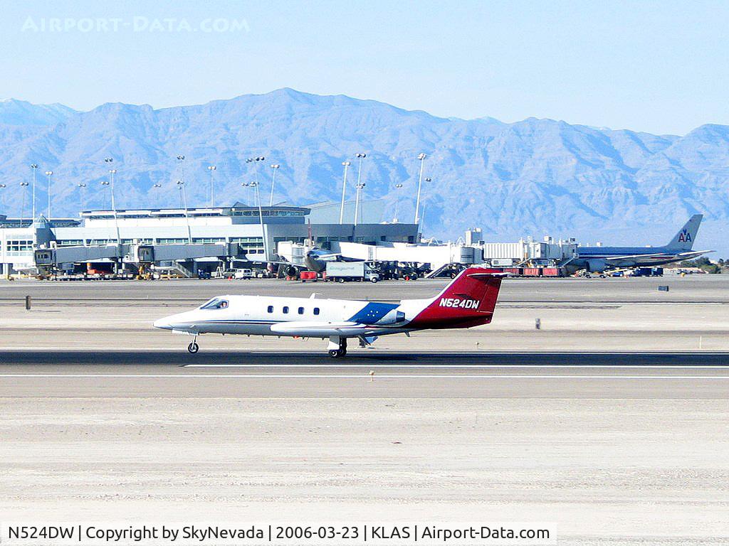 N524DW, 1971 Gates Learjet 25B C/N 081, Charter Airlines / Gates Lear Jet 25B / ...and my first Lear at that!
