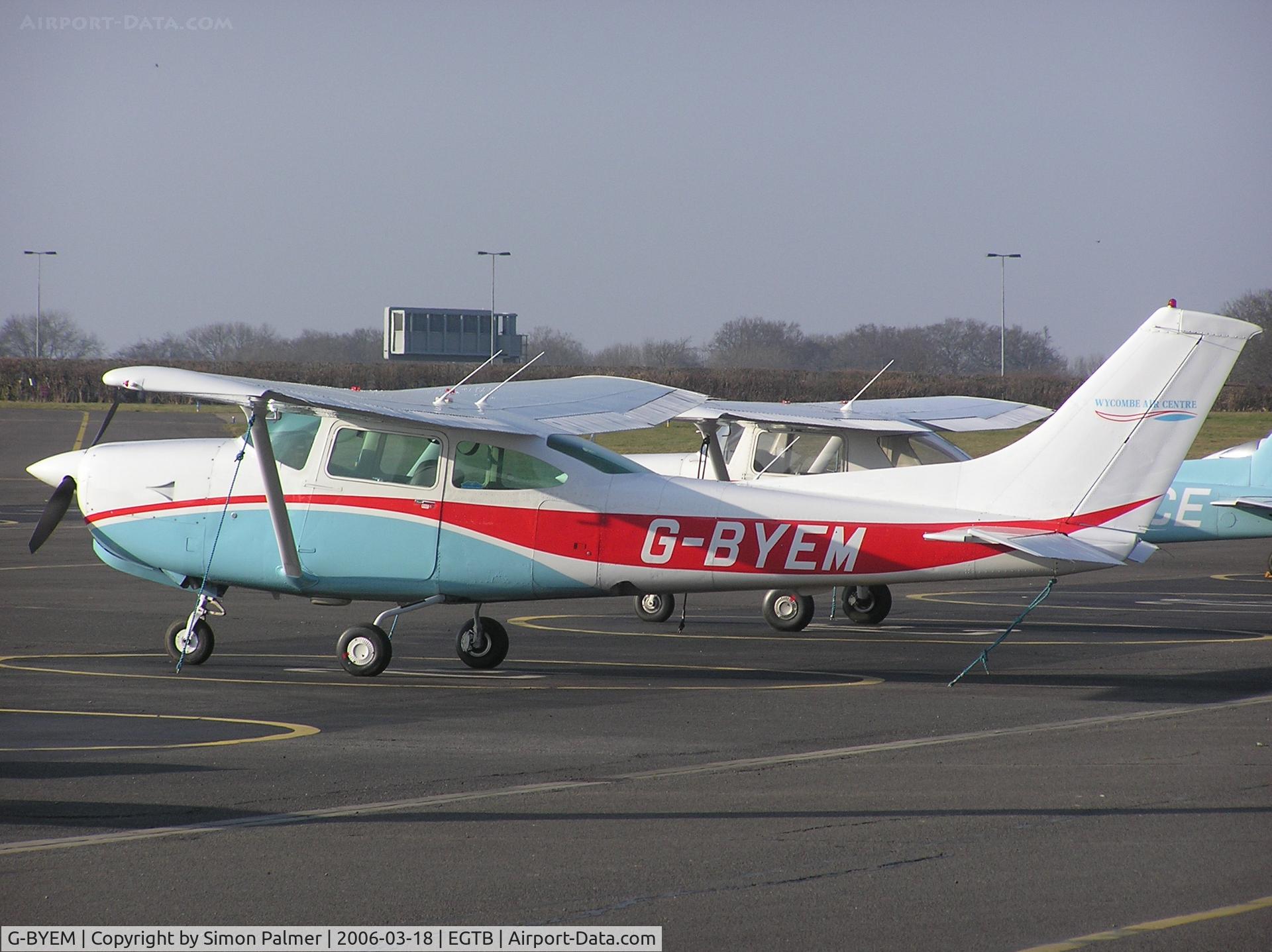 G-BYEM, 1979 Cessna R182 Skylane RG C/N R182-00822, Cessna at Booker