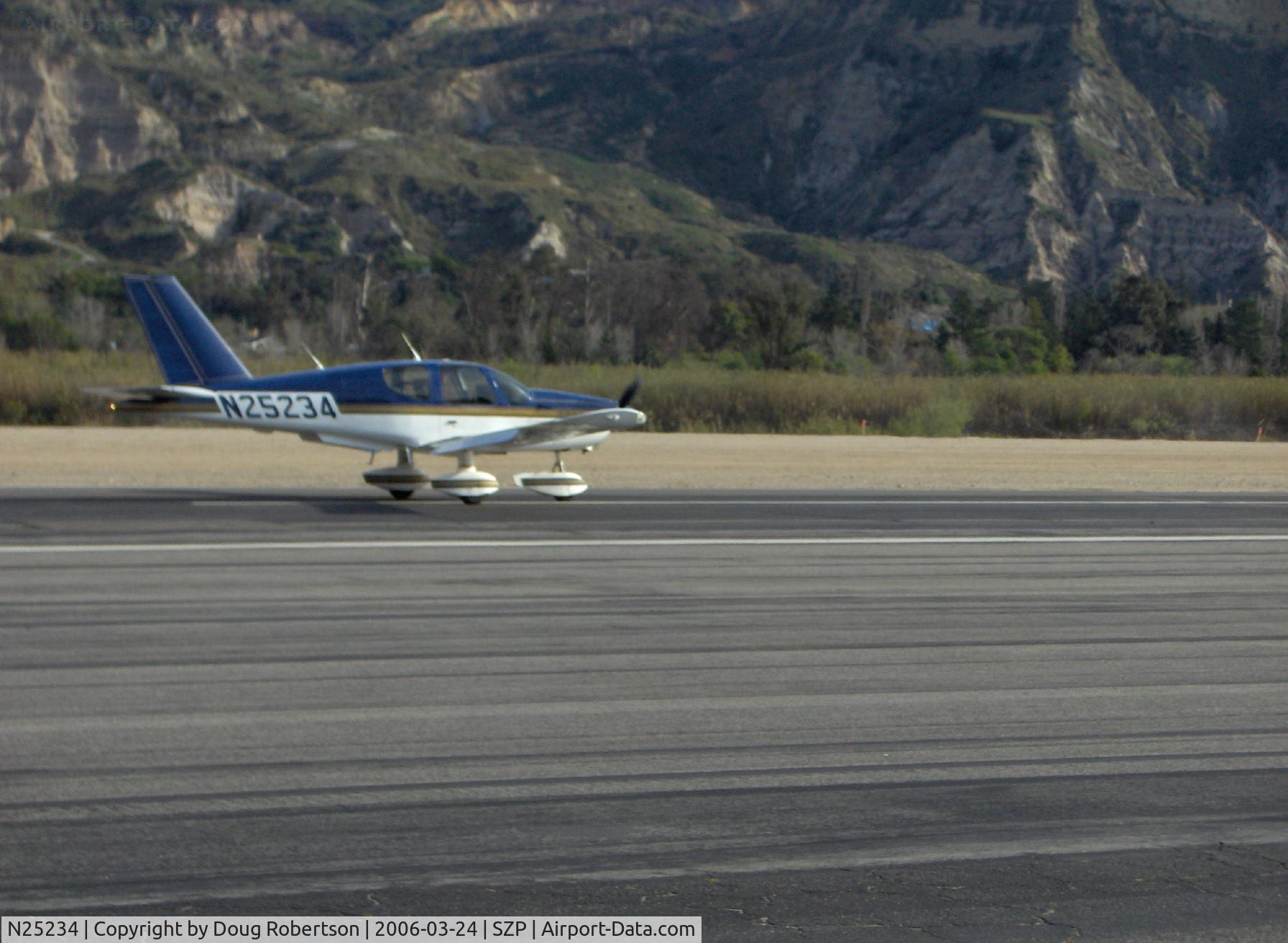 N25234, Socata TB-10 Tobago C/N 978, 1990 SOCATA TB 10 TOBAGO, Lycoming O&OV-360-A1AD 180 Hp, fixed gear, constant-speed prop, near touchdown Runway 22