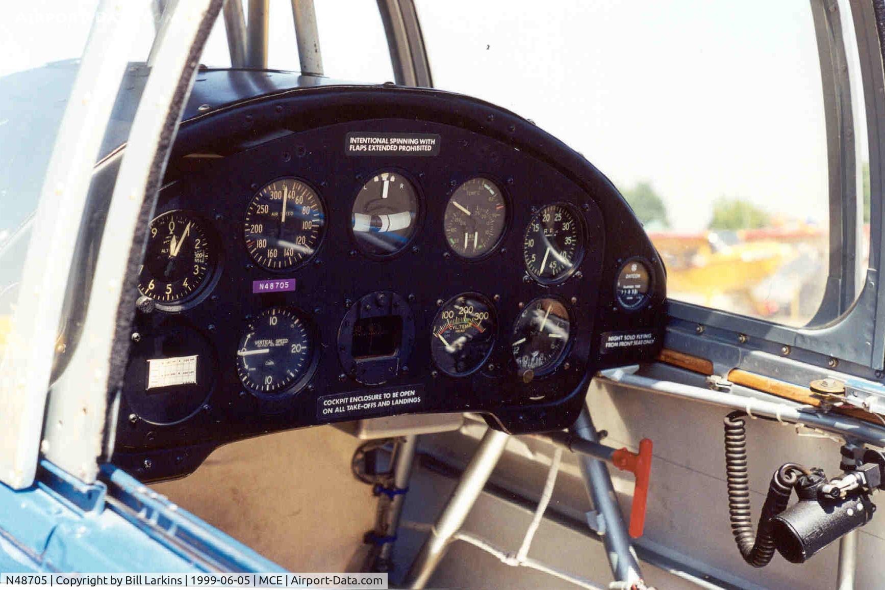 N48705, 1943 Fairchild M-62A C/N 7493AE, Front cockpit instrument panel of PT-26