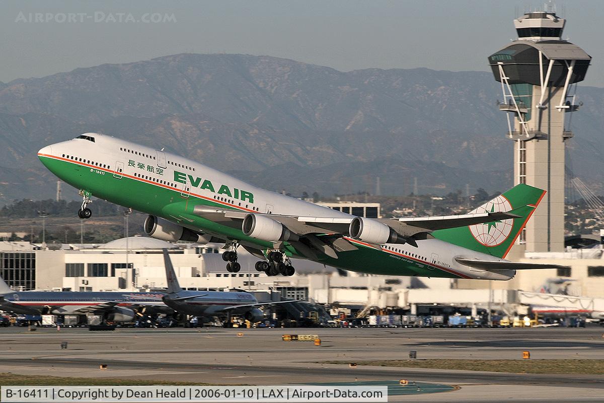 B-16411, Boeing 747-45E C/N 29111, EVA Air B-16411 departing LAX RWY 25R on a late afternoon in January.