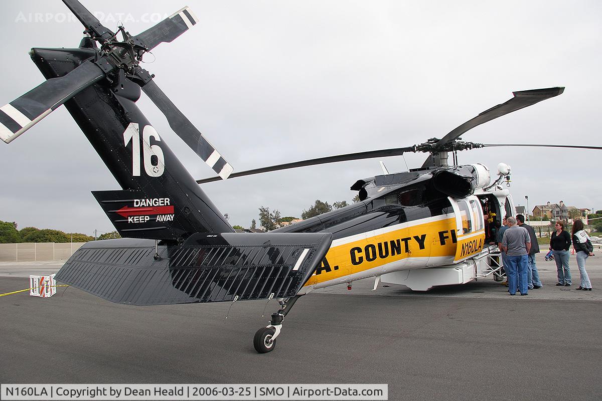 N160LA, 2000 Sikorsky S-70A Firehawk C/N 702453, Los Angeles County Fire Department Air 16 at Santa Monica Municipal Airport (KSMO).