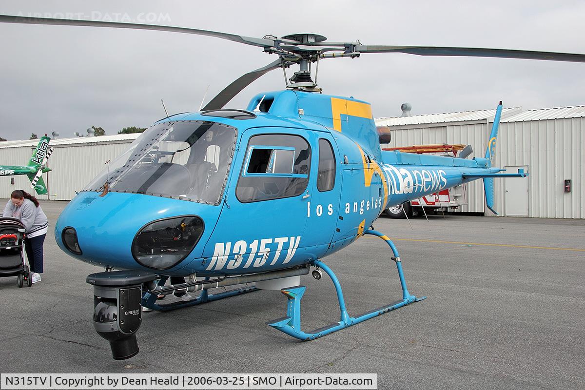 N315TV, 1994 Eurocopter AS-350BA Ecureuil C/N 2822, Los Angeles television station channel 5 - KTLA News - helicopter on display at Santa Monica Municipal Airport (KSMO).