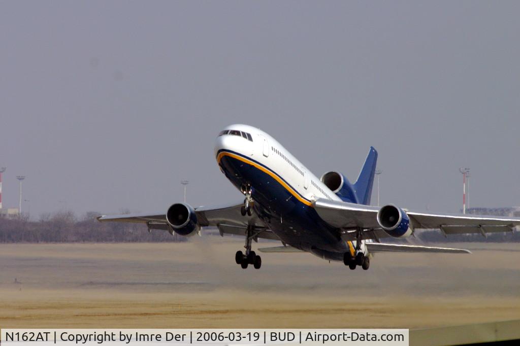 N162AT, 1982 Lockheed L-1011-385-3 TriStar 500 C/N 293A-1220, Taking off from BUD