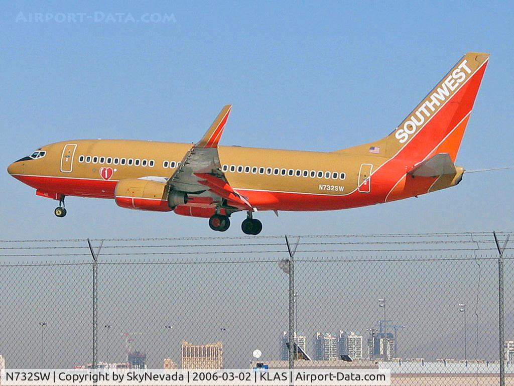 N732SW, 1999 Boeing 737-7H4 C/N 27864, Southwest Airlines / 1999 Boeing 737-7H4