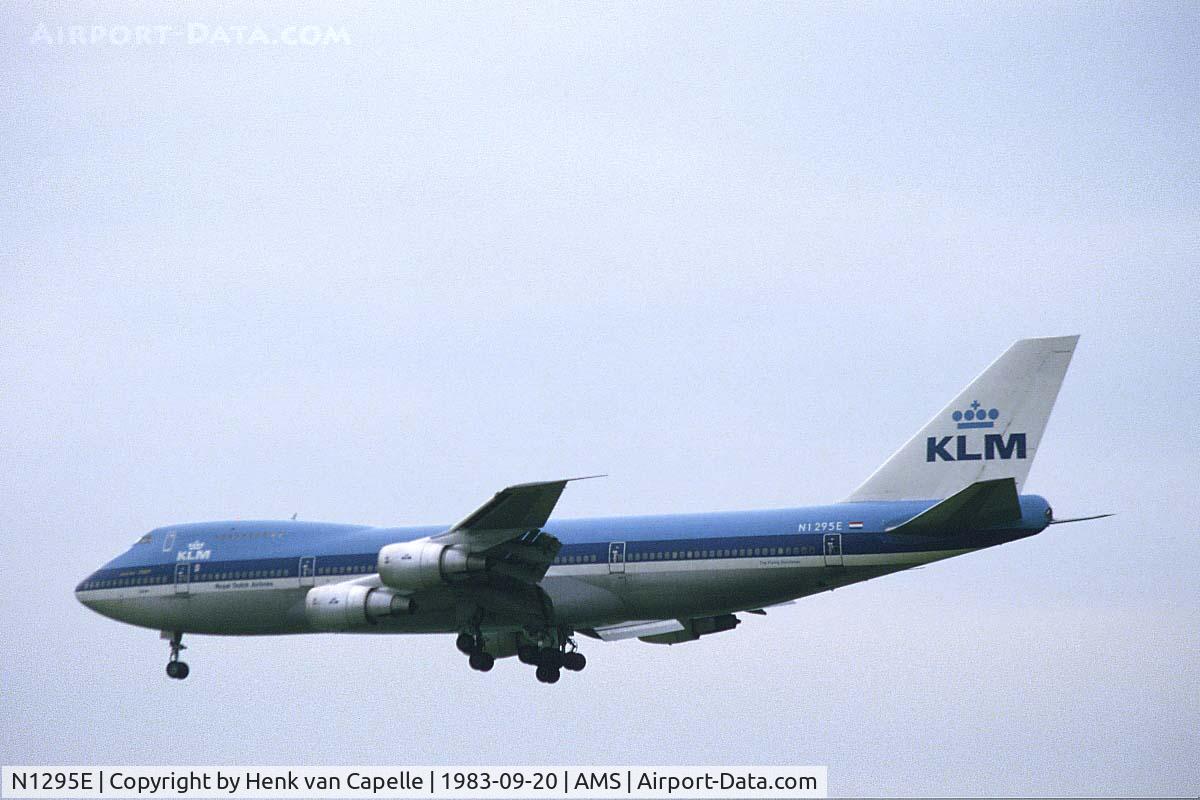 N1295E, 1980 Boeing 747-206B (SUD) C/N 22376, KLM 747-206 on approach to Schiphol airport.