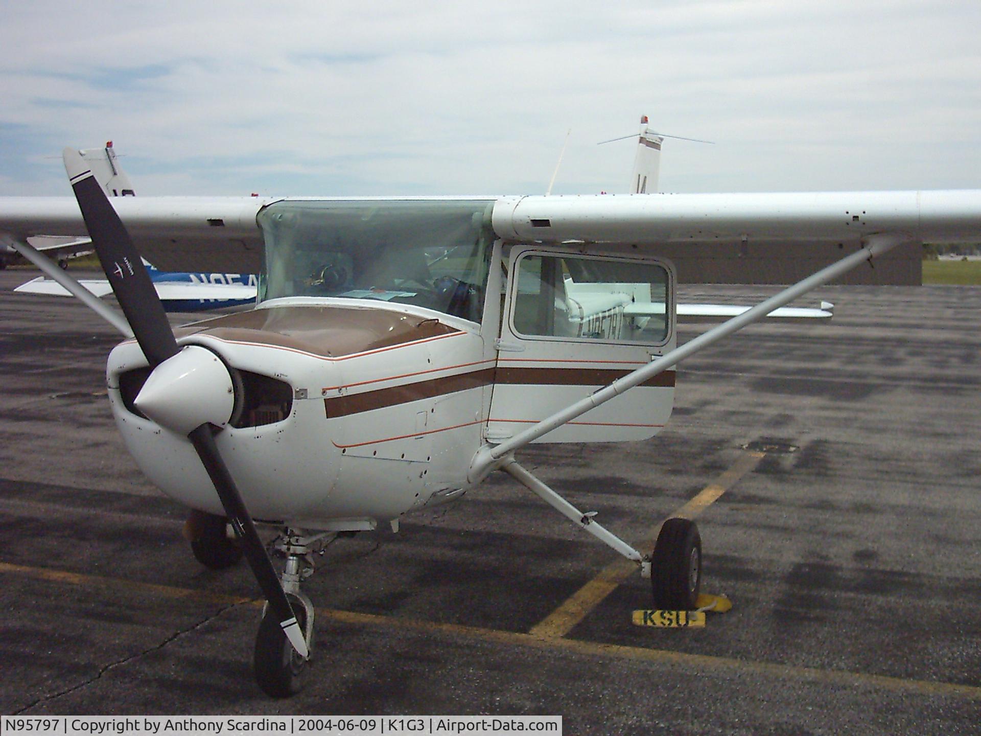 N95797, 1985 Cessna 152 C/N 15285968, Kent State University aircraft number 14 (K14)