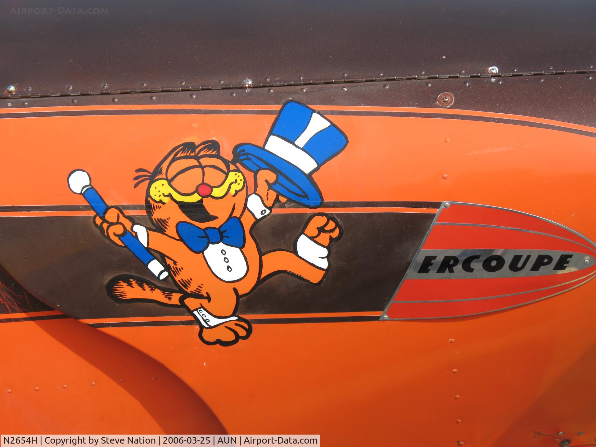 N2654H, 1946 Erco 415C Ercoupe C/N 3279, close-up of Garfield nose art at Auburn Municipal Airport, CA