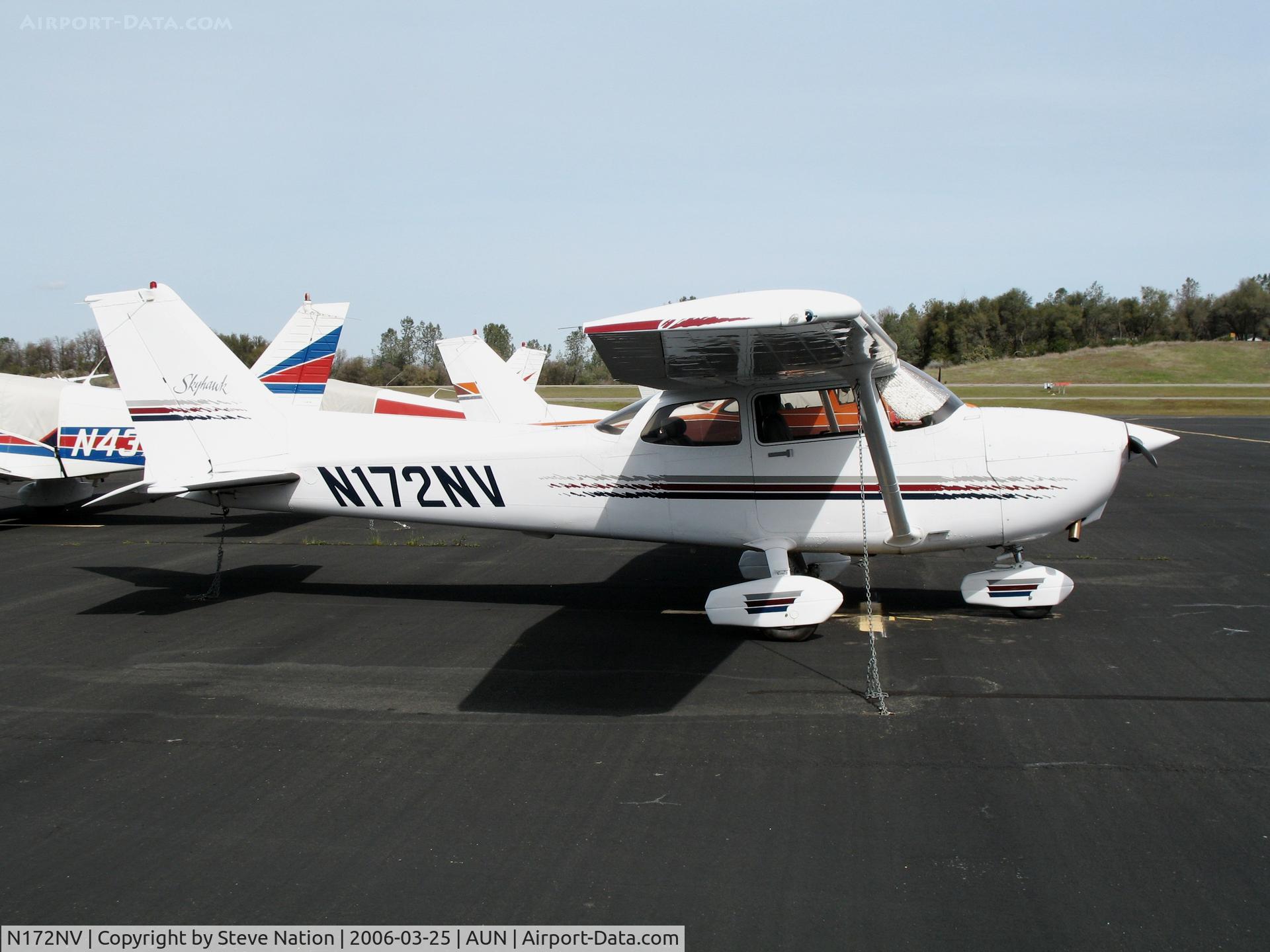 N172NV, 1998 Cessna 172R C/N 17280416, 1998 Cessna 172R at Auburn Municipal Airport, CA
