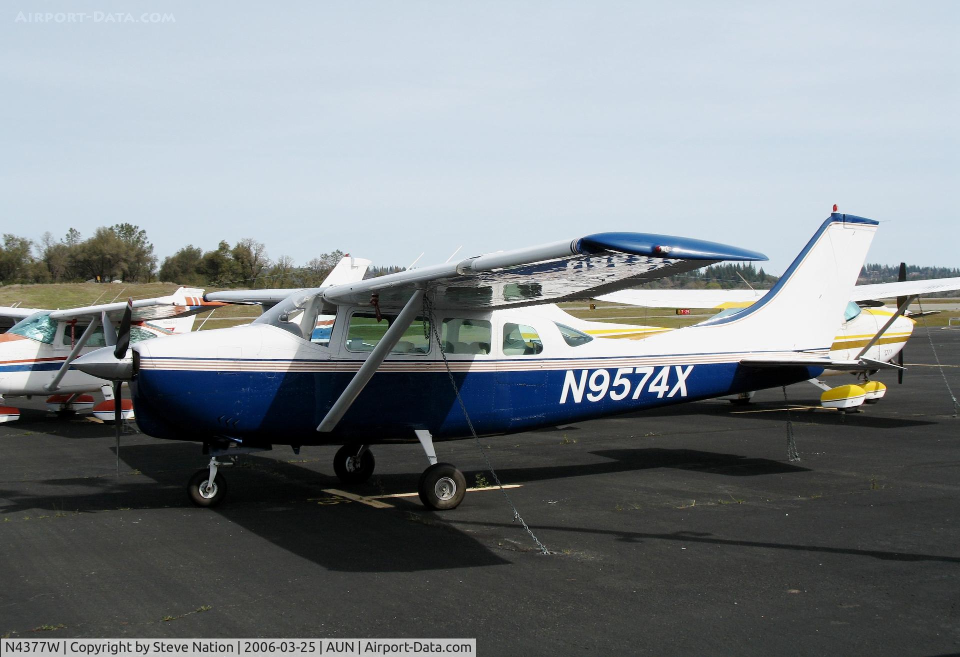 N4377W, 1984 Piper PA-28-161 C/N 28-8516006, very nice 1962 Cessna 210B at Auburn Municipal Airport, CA