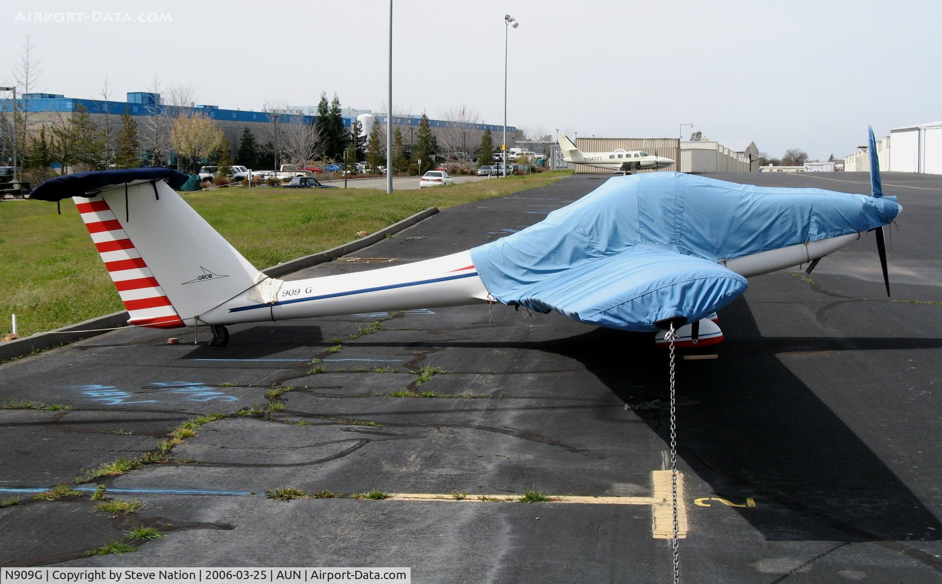 N909G, 1982 Grob G109 C/N 6134, 1982 Grob G109 motor glider at Auburn Municipal Airport, CA