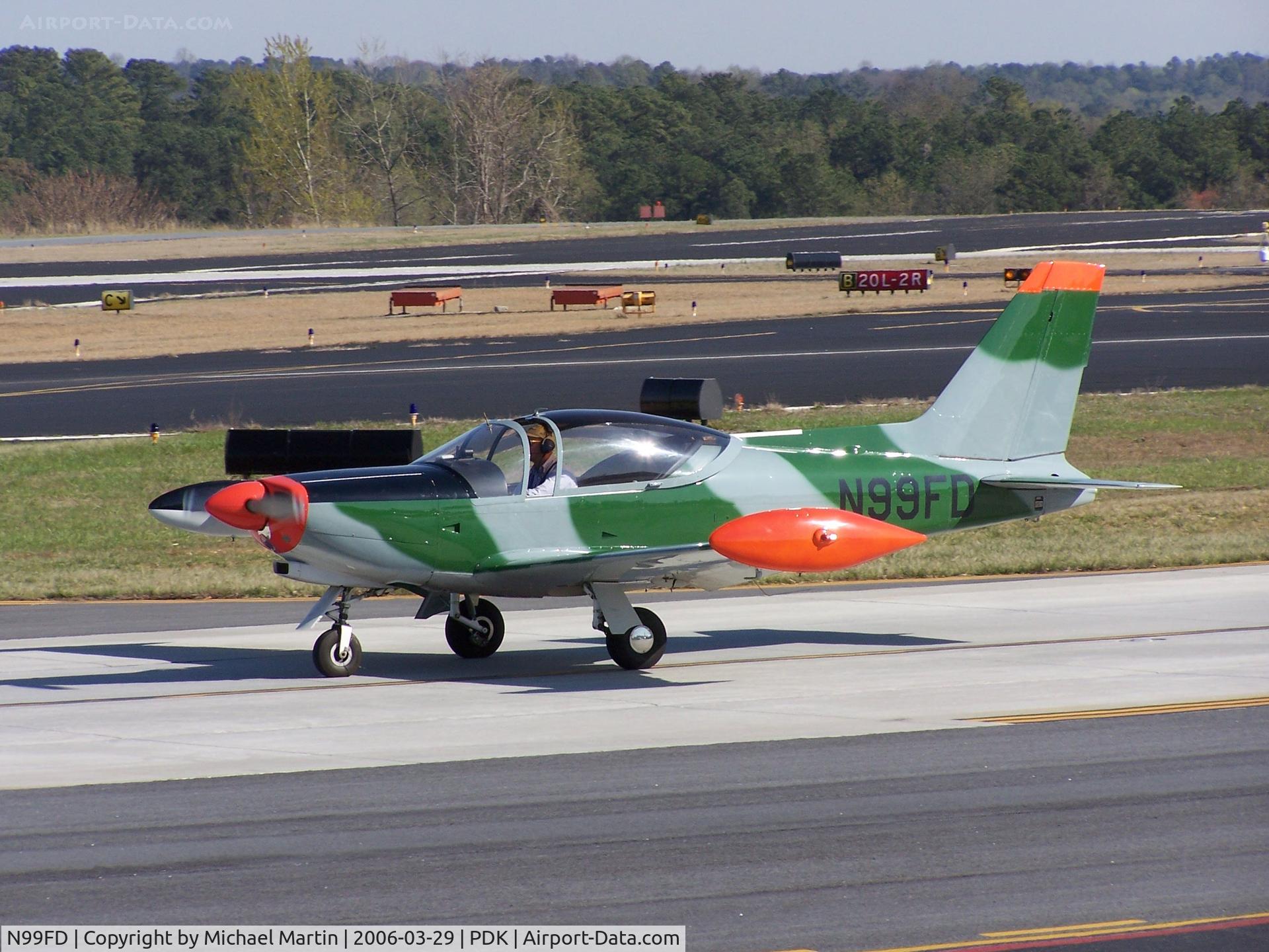 N99FD, 1991 SIAI-Marchetti SF-260D C/N 787, Taxing back from flight