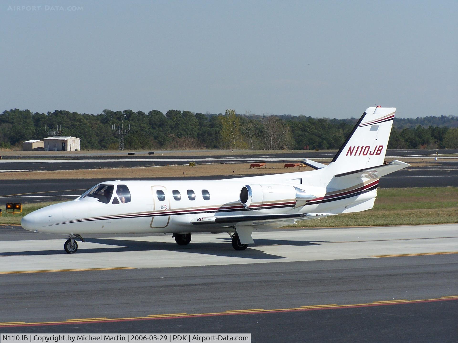 N110JB, 1981 Cessna 501 Citation I/SP C/N 501-0172, Taxing to Epps Air Service