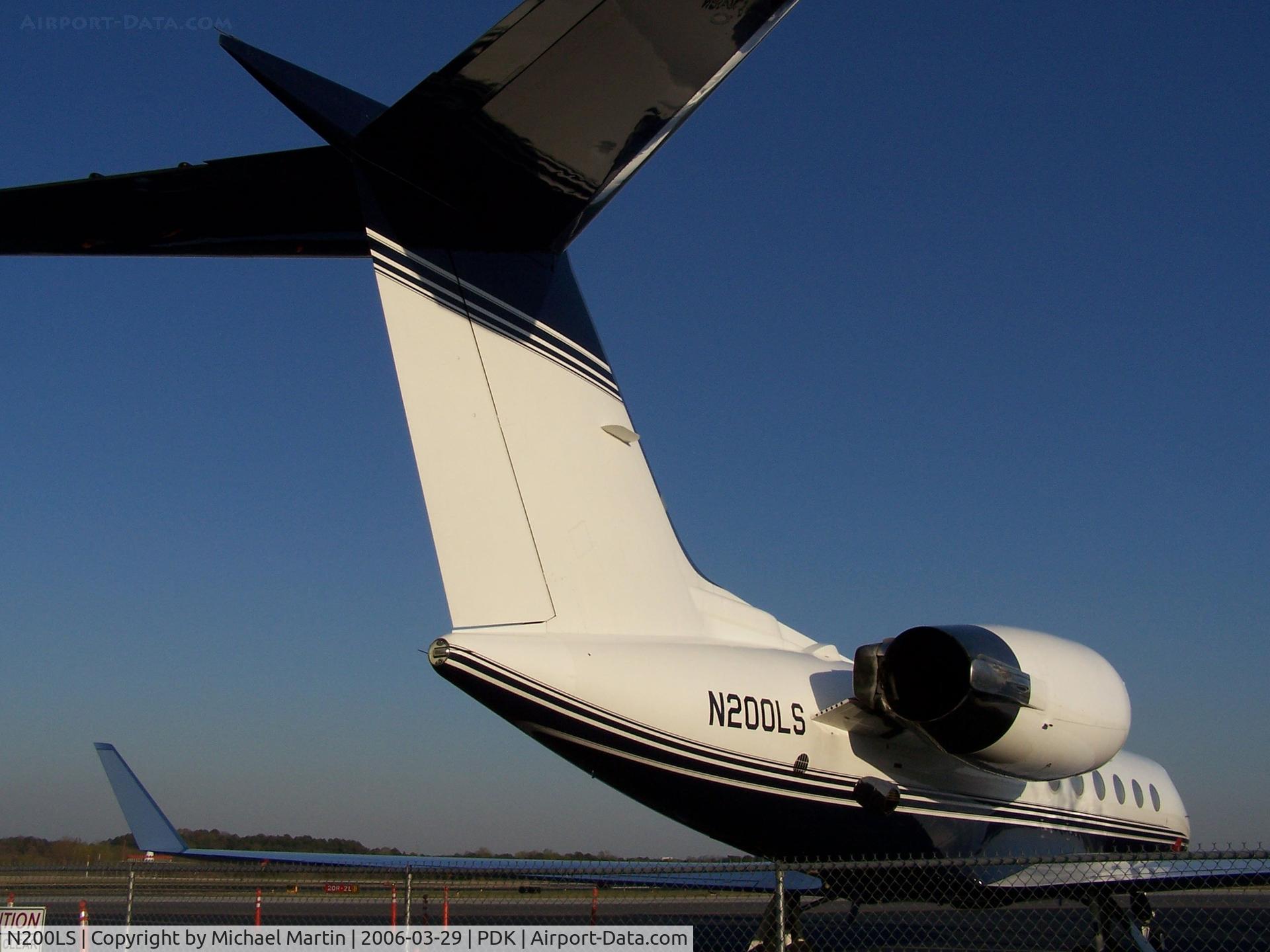N200LS, 2001 Gulfstream Aerospace G-IV C/N 1449, Tied down @ Mercury Air Center
