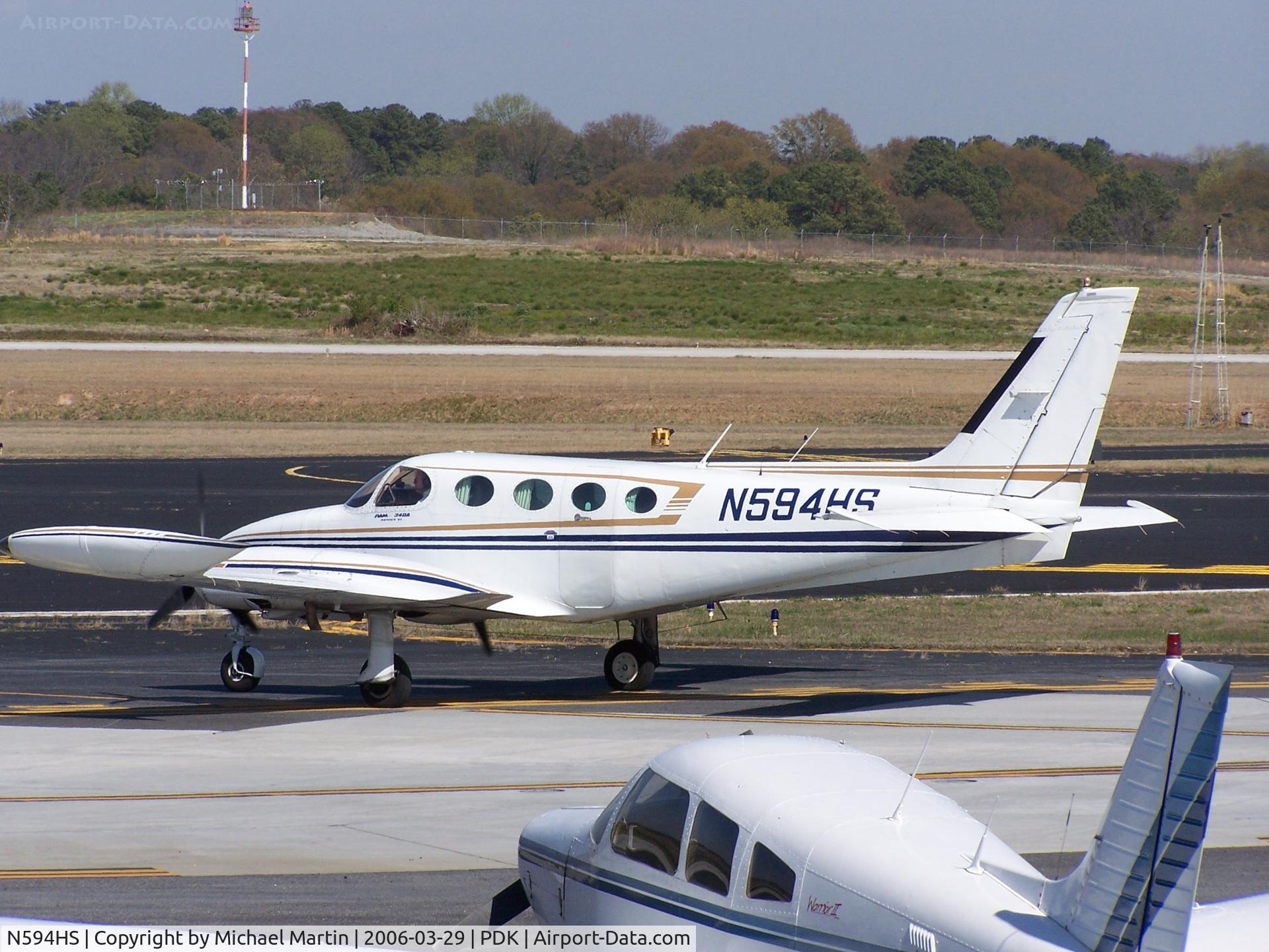 N594HS, 1978 Cessna 340A C/N 340A0440, Taxing to Runway 20L