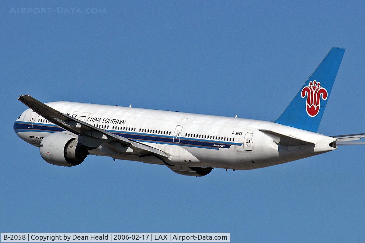 B-2058, 1998 Boeing 777-21B/ER C/N 27605, China Southern B-2058 climbing out from LAX RWY 25L.