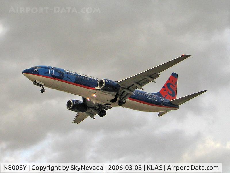 N800SY, 2001 Boeing 737-8Q8 C/N 30627, Sun Country...not today!