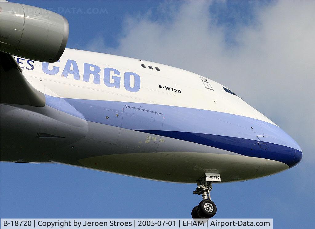 B-18720, 2005 Boeing 747-409F/SCD C/N 33733, seen at rwy 18R