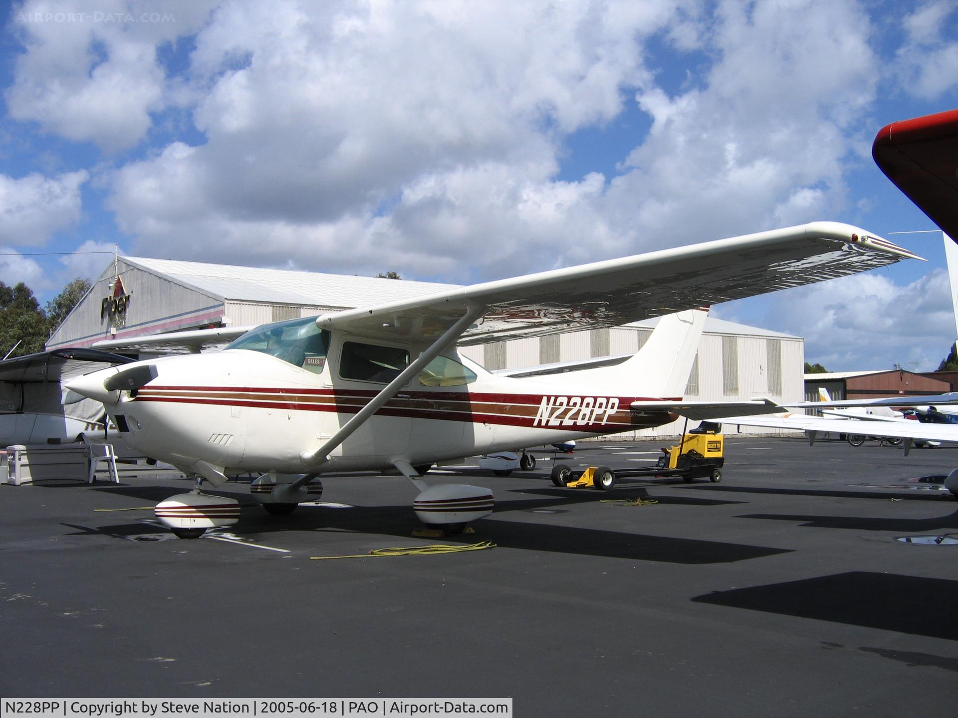 N228PP, 1977 Cessna 182Q Skylane C/N 18266162, Palo Alto Municipal Airport, CA