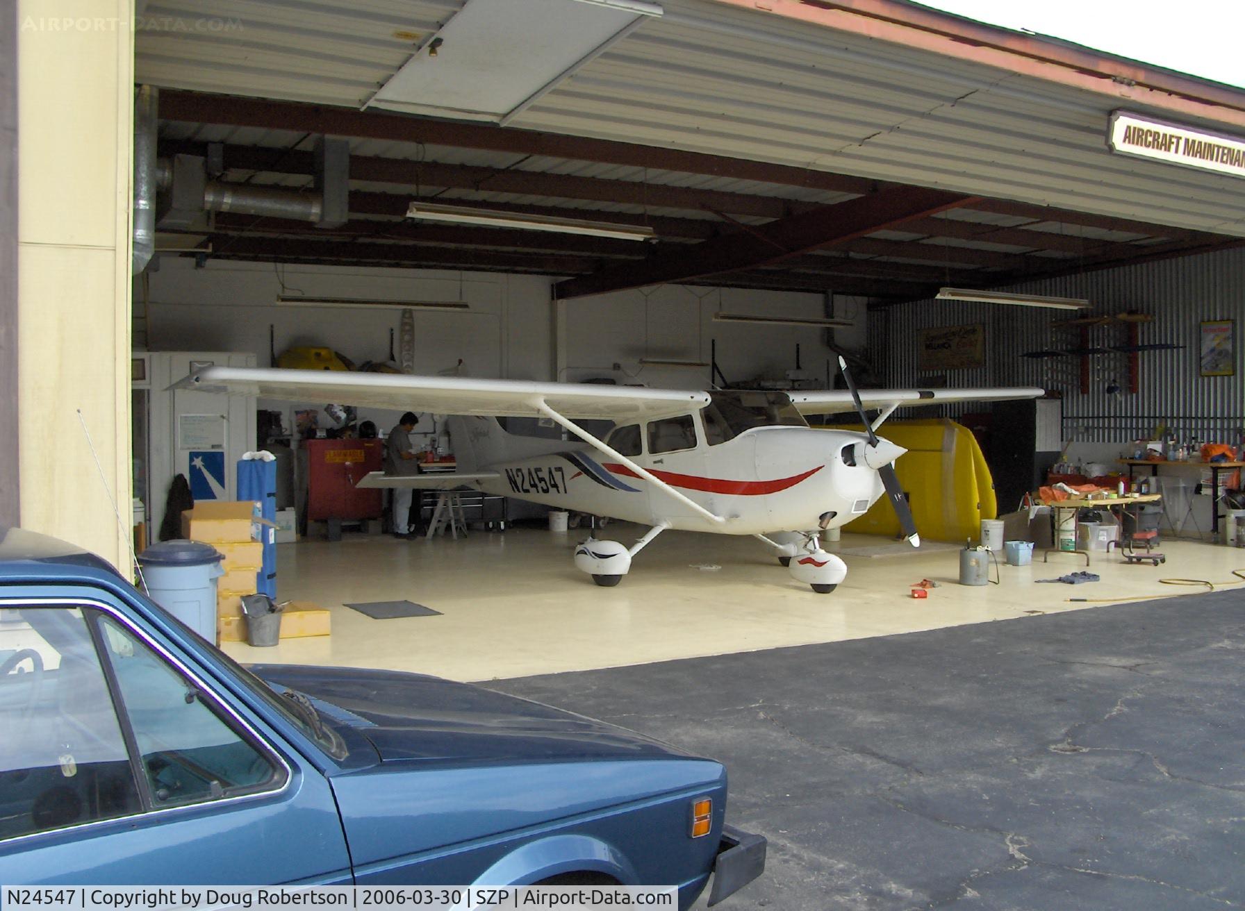 N24547, 1999 Cessna 172R C/N 17280796, 1999 Cessna 172R SKYHAWK, Lycoming IO-360-L2A 180 Hp