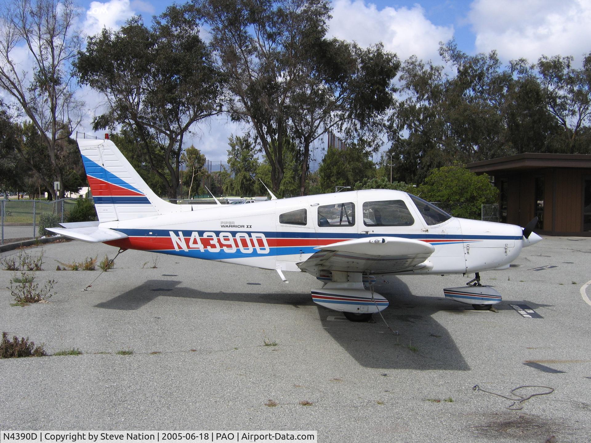 N4390D, 1985 Piper PA-28-161 Warrior C/N 28-8516028, at Palo Alto Municipal Airport, CA
