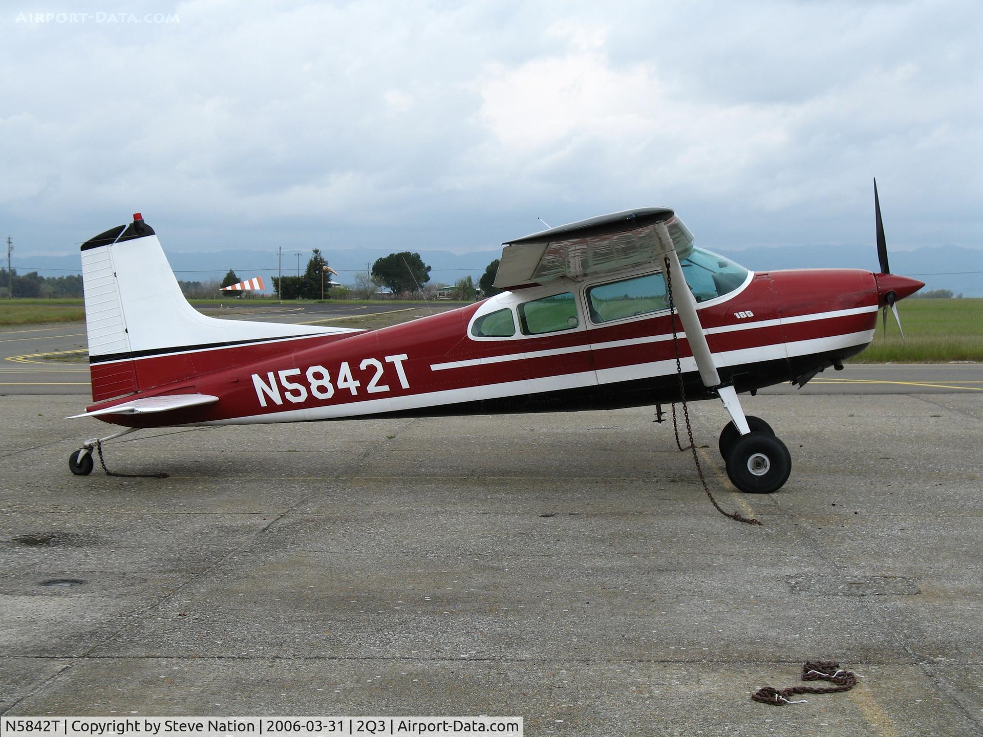 N5842T, 1964 Cessna 185C Skywagon C/N 185-0742, Visiting from Walnut Grove @ Yolo County Airport, Woodland, CA