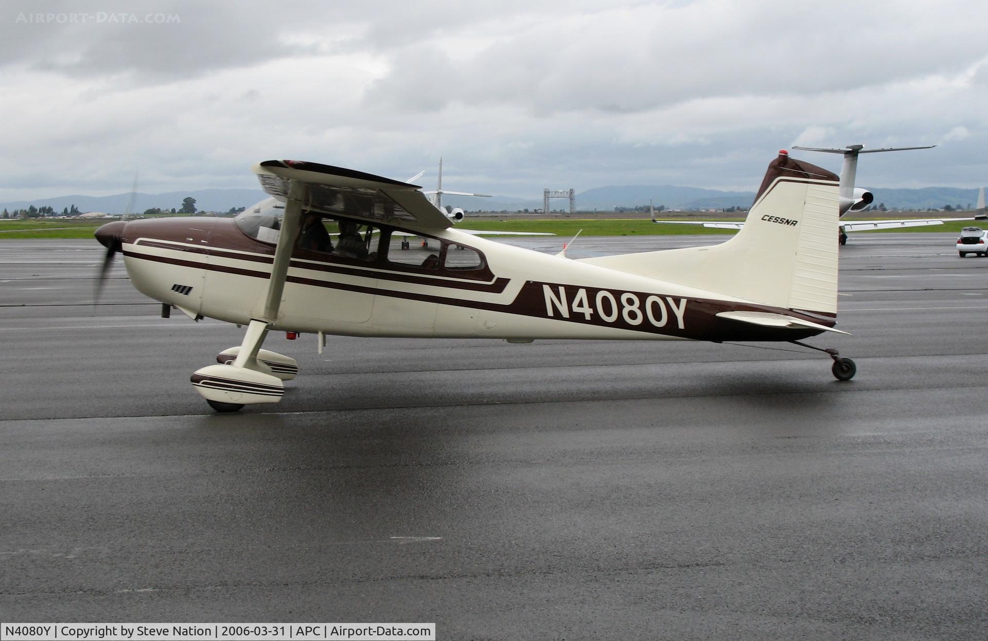 N4080Y, 1961 Cessna 185A Skywagon C/N 1850280, Sneaking out between the
