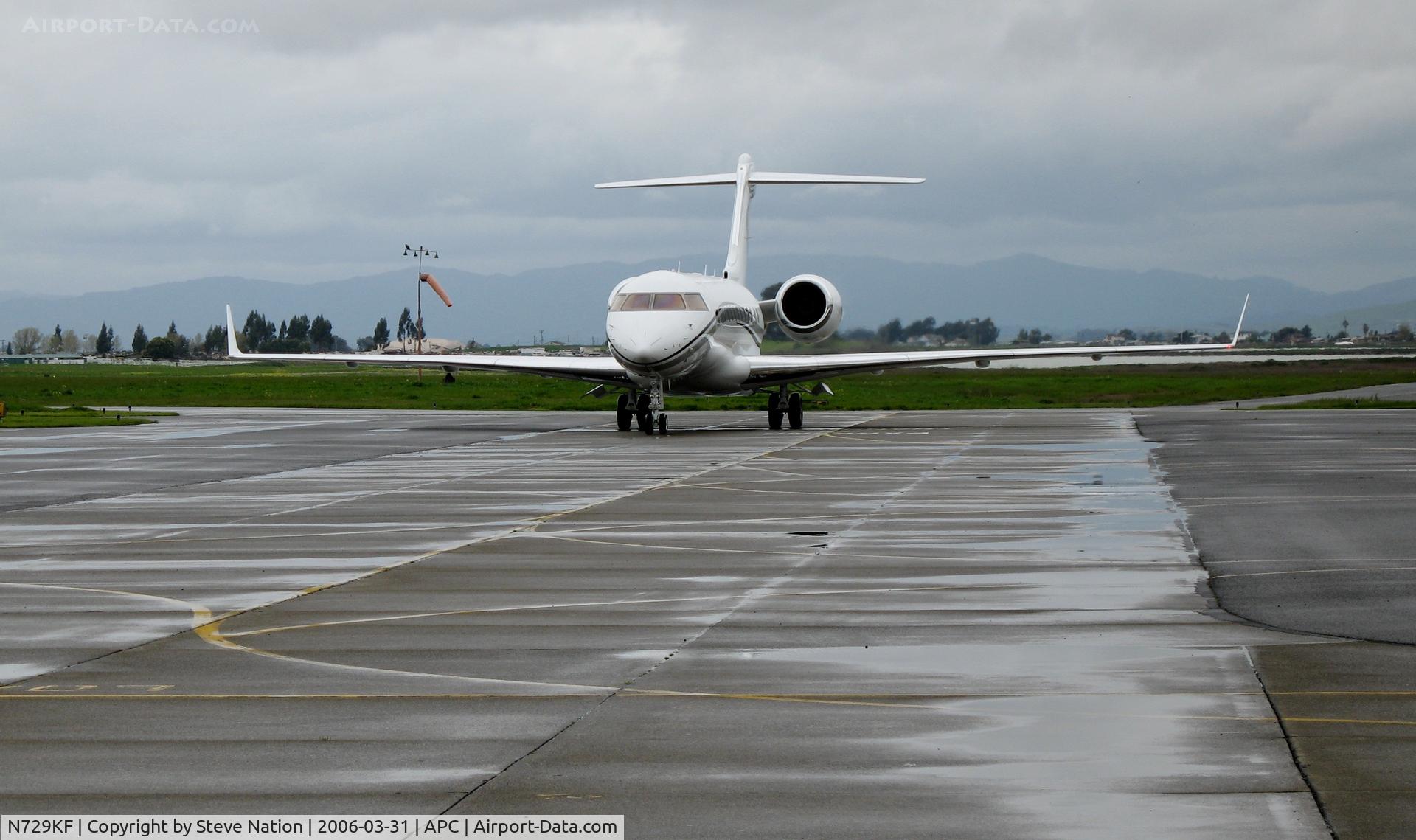 N729KF, 2005 Bombardier BD-700-1A11 Global 5000 C/N 9172, Nice lines of new Bombadier @ Napa County Airport, CA